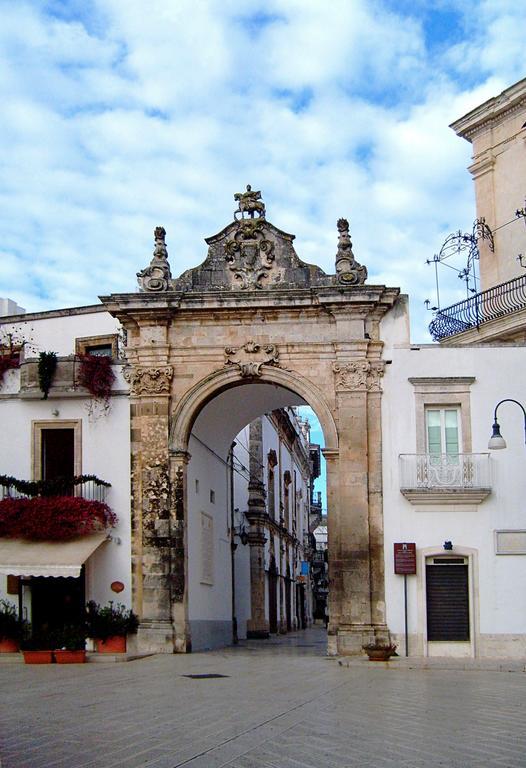 Archetto Bianco Bed & Breakfast Martina Franca Dış mekan fotoğraf